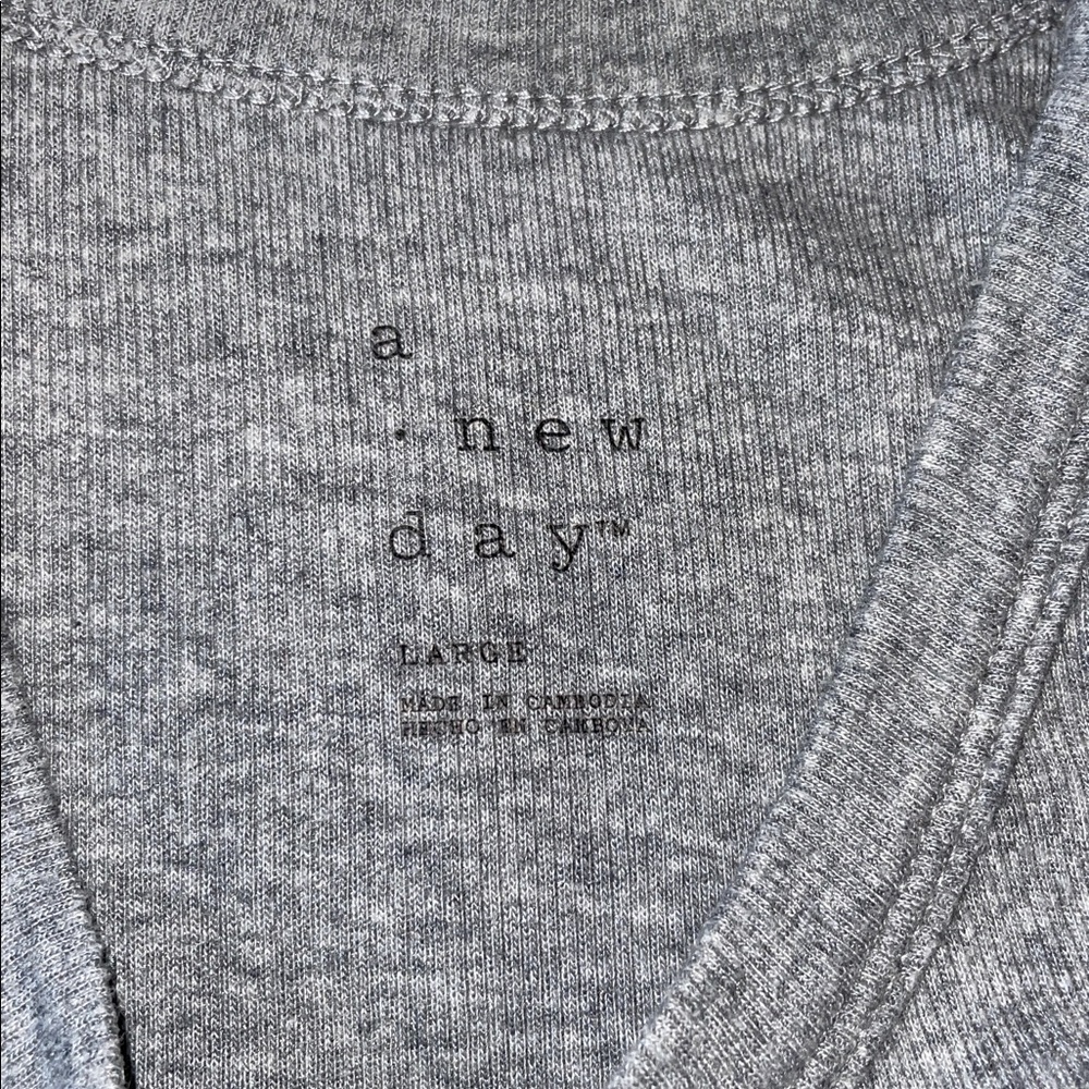 Gray Ribbed Tank Top - Picture 4 of 4